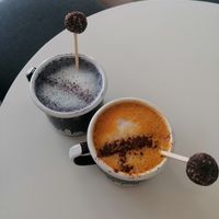 Sky and turmeric at Eight - The Health Lounge in Lisbon