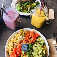 Smoothies and salads at Eight - The Health Lounge in Lisbon