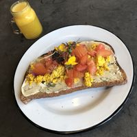 🌱💁🏼‍♂️ at Eight - The Health Lounge in Lisbon