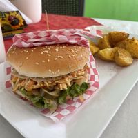 Burger with v patty changed to plant based chicken   at Viva Mejor in Tulua