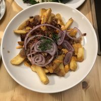 Poutine s jackfruitem  at Střecha in Prague