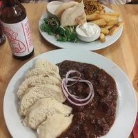 Goulash y kebab at Střecha in Prague