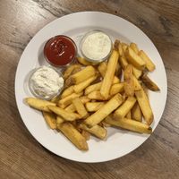 Fries with vegan dips  at Střecha in Prague