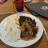 No-duck w/ red cabbage at Střecha in Prague