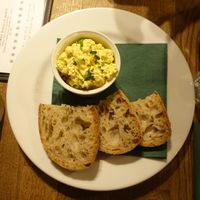Snack: no-egg tofu spread w/ bread at Střecha in Prague