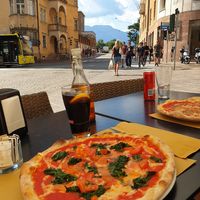 Pizza mit Veganem Käse und Spinat 🥰 at Spizzico - Pizza Time in Bolzano
