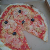 vegan tuna and onion pizza with olives. not a high quality pic but would highly recommend. and ask for extra vegan tuna, this was a scarce amount in my opinion at Spizzico - Pizza Time in Bolzano