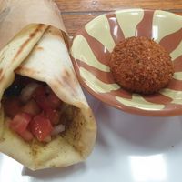 Stretch zataar w/fresh veg wrap $7.50: tomato, onion, capsicum, black olives nice, nothing outstanding (no sauce etc)
Felafel: crunchy, fresh at A1 Bakery in Brunswick
