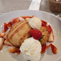 Strawberry pancakes at AIN SOPH.Journey in Kyoto