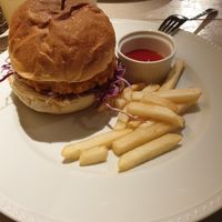 Crispy chicken burger (with too few fries) at AIN SOPH.Journey in Kyoto