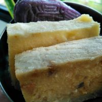 Yam Cake, Carrot Cake and Kueh at Nice Goreng Pisang & Snack Stall in Central Singapore