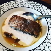 Vegan Sticky Toffee Pudding 😍 at Casa Das Flores in Tomar