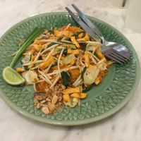 Pad thai with tofu  at Home Cafe Tha Tian in Bangkok
