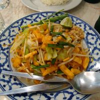Pad Thai (without egg!) at Home Cafe Tha Tian in Bangkok