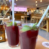 Hibiscus-Eistee  at roots - Schanzengraben in Zurich