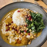   at roots - Schanzengraben in Zurich