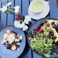 Blueberry pancakes and Avocado toast  at roots - Schanzengraben in Zurich