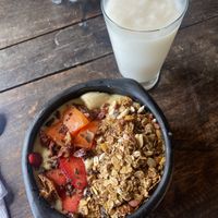 Smoothie bowl & Soursop juice  at Casa Loma in Minca