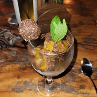 mousse de chocolate, very frozen at Casa Loma in Minca