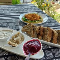 Dips with bread at Duni in Minca