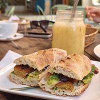 Falafel sandwich at Duni in Minca