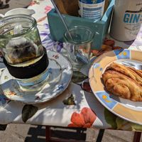 Franz and tea. at In Guter Gesellschaft in Hamburg