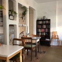 Tiny shop selling some zero-waste items like breadbags, zero-waste books and jute bags at In Guter Gesellschaft in Hamburg