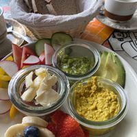 Brot mit Aufstrichen at In Guter Gesellschaft in Hamburg