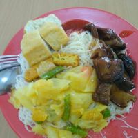 Fried white beehoon at Vegetarian Vegetarian 素 in Central Singapore