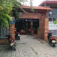 store front at Huyen Trang in Da Nang