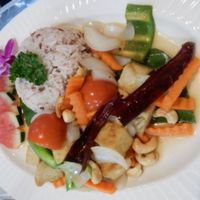 Fried veggies with cashew nuts at Connect Cafe in Chiang Rai