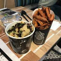 Gluten free Mac and cheese and sweet potato fries  at By Chloe - Tower Bridge in London