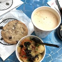 Small ‘mac and cheese’, oat milk latte and cookie  at By Chloe - Tower Bridge in London