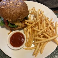 Burger at Badde Manors in Glebe