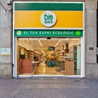 Entrance at Herbolario Navarro in Barcelona