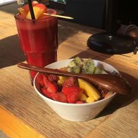 Açai bowl and smoothie  at Frulala in Venice