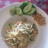 Yummy pad Thai  at Lucky in Koh Samui