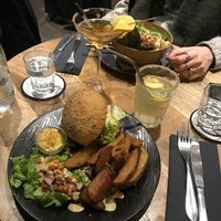 Burgers  at L'Embargo in Toulouse