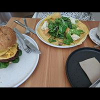 Burger and vegan omelet at Way2live Cafe & Pantry in Hammondville
