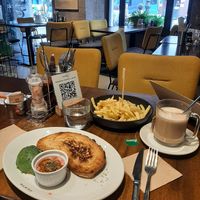 Toast with avocado & fries :) at Santa & Co in Santander