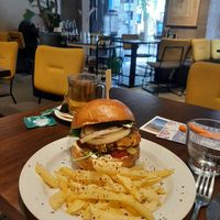 Veggie 🍔 at Santa & Co in Santander