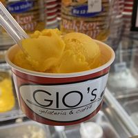 Mango at Gio Gelatetia in Kralendijk