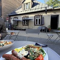 Sunday breakfast outsidee  at Mazā Terapija in Riga