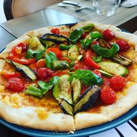 Vegan 🌱 Pizza at Azur - Four Seasons Hotel in Tunis