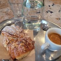 Vegan winter roll at Cafe Frühling in Basel