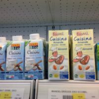 Almond cream at Astrid och Aporna in Malmo