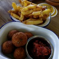 hot chips, tomato relish and arancini balls at Land & Sea Brewery in Noosaville