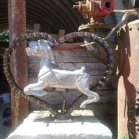 Junkyard art at Rockaway Cafe in Temple Cloud