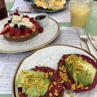 Beetroot hummus toast and vegan pancakes at Nicolau Lisboa in Lisbon