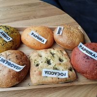 vegan bread bun options for the burger at H&K's - Vlaamsesteenweg in Brussels